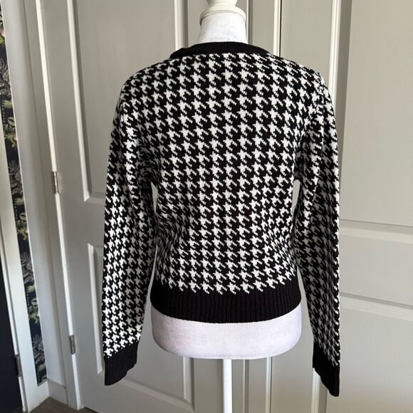BCBGMaxAzria Black and White Houndstooth Knit Cropped Cardigan Sweater Size M - Picture 4 of 6